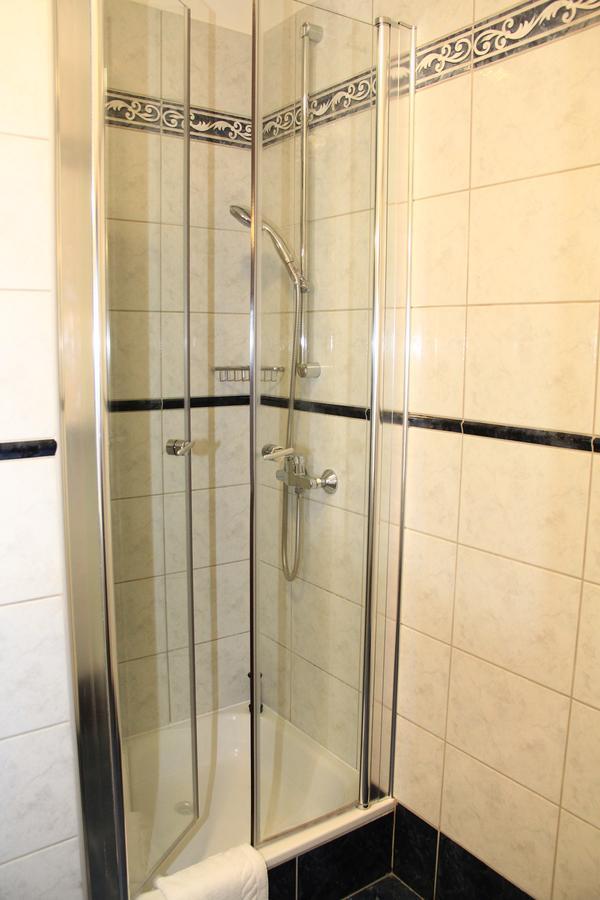 Hotel Ozd Экстерьер фото
